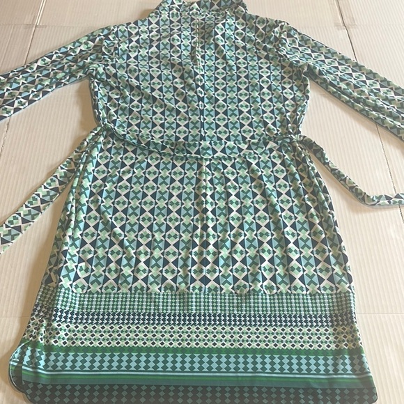 Donna Morgan Geometric Patterned Green white and Blue Dress w belt & buttons - Picture 13 of 14